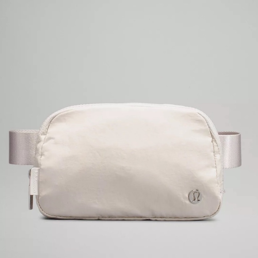 Lululemon belt bag